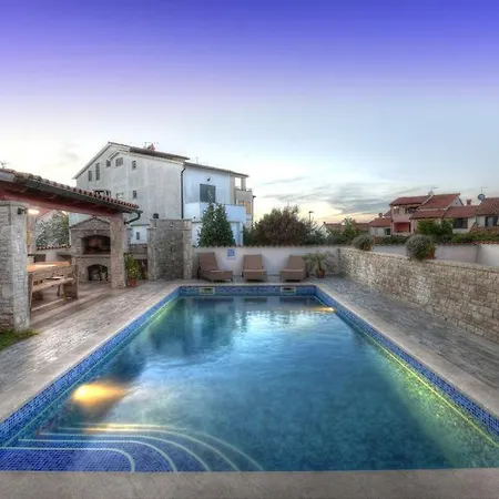 Ulika - 3 For 4 Persons Apartman