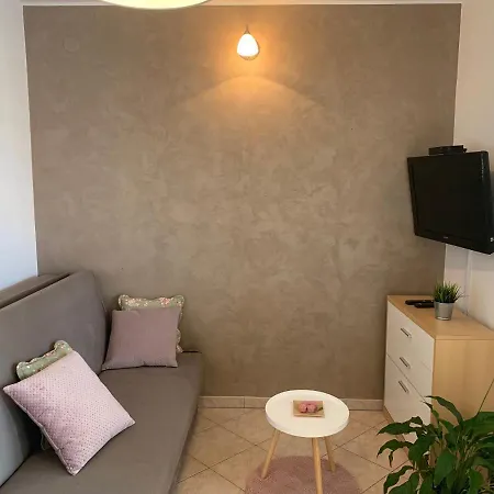 Apartment Ulika - 3 For 4 Persons Pula