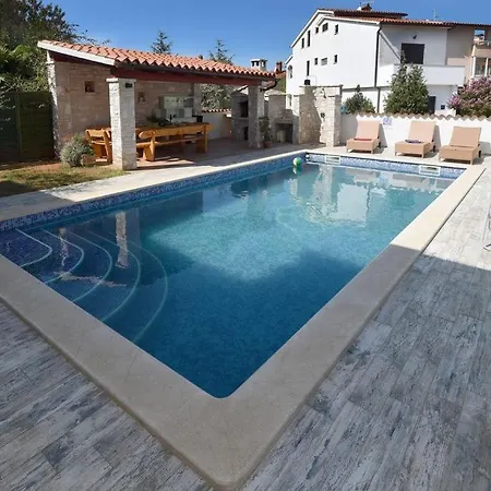 Apartment Ulika - 3 For 4 Persons