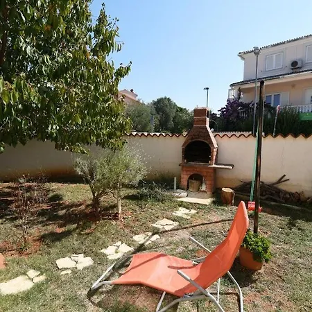 Ulika - 3 For 4 Persons Apartment Pula